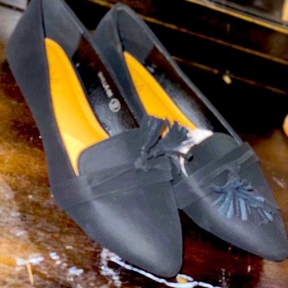 Office/dress up black flats - Picture 1 of 1